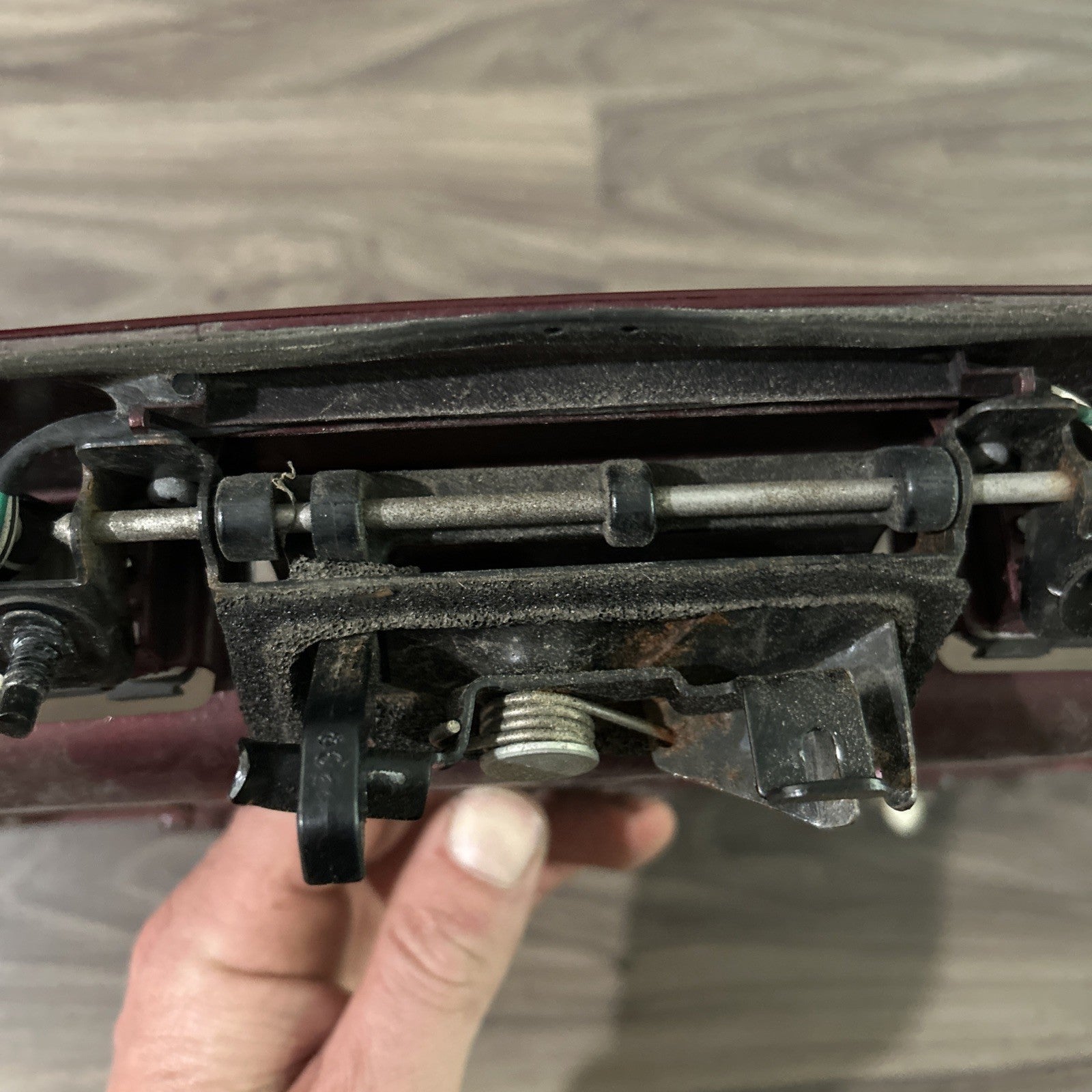 Toyota Sequoia 2001-2007 Rear lift Gate License palte holder latch garnish 3Q3