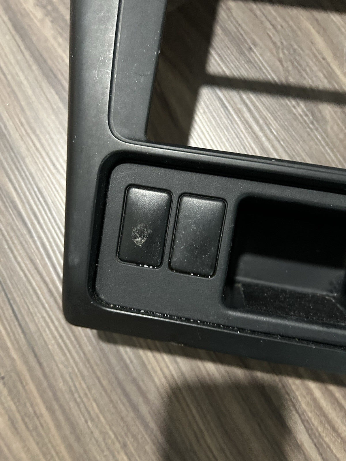 01-04 Nissan Pathfinder BLACK Center Dash Radio Bezel Trim Panel Vents Clock OEM