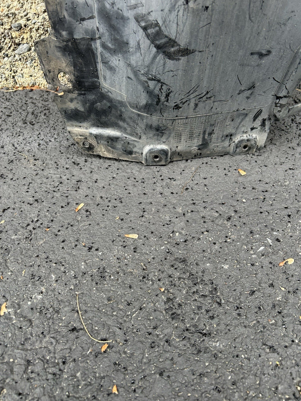 2014-2018 BMW X5 F15  FRONT RIGHT SIDE FENDER LINER FORWARD SPLASH SHIELD OEM