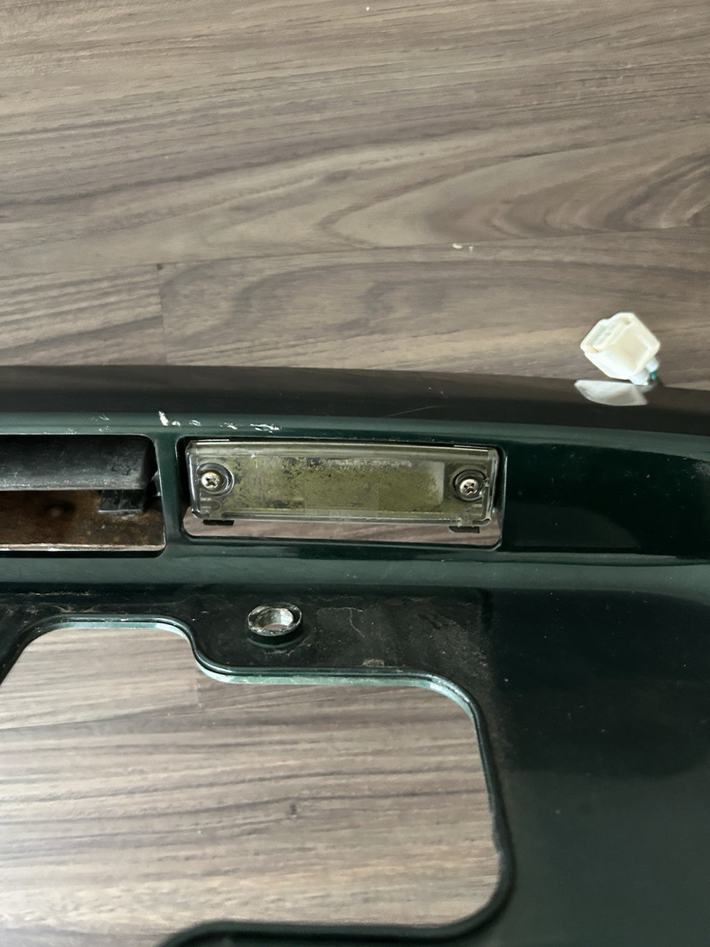 Toyota Sequoia 2001-2007 Rear lift Gate License palte holder latch garnish 6Q7