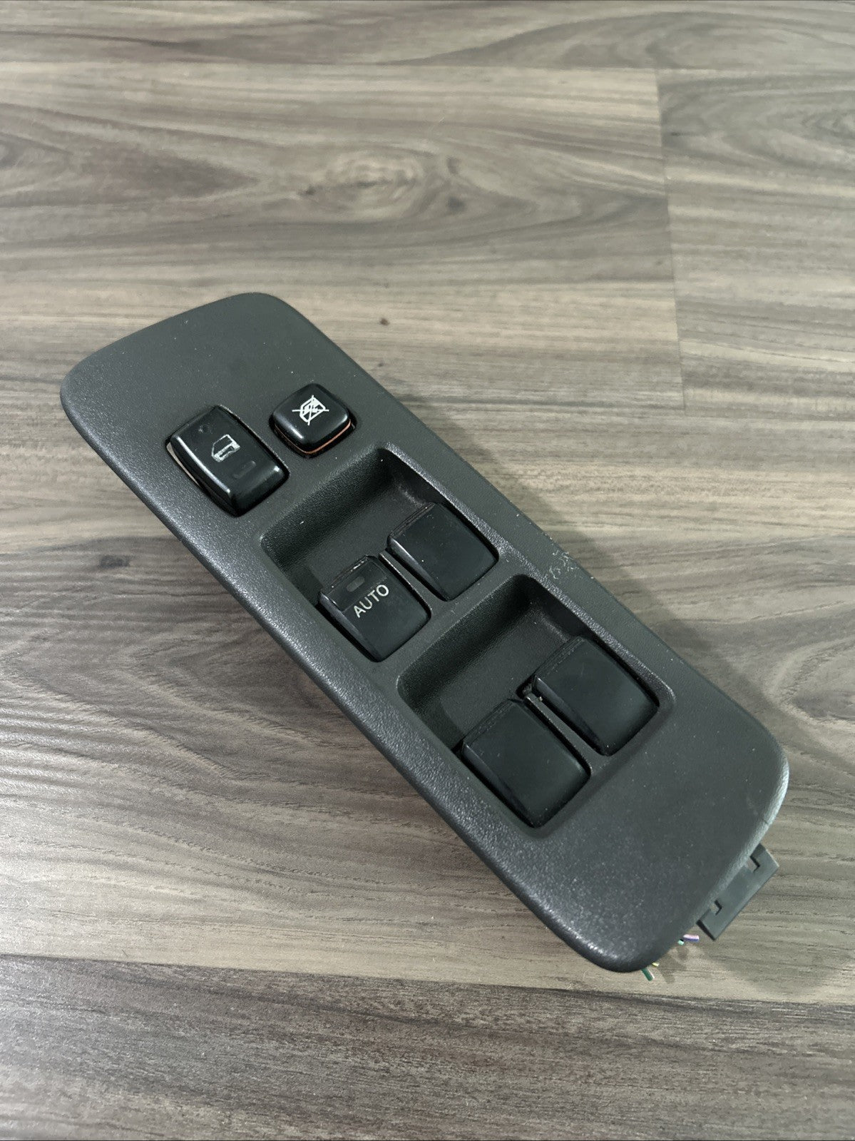 2001-2007 TOYOTA HIGHLANDER POWER MASTER CONTROL WINDOW SWITCH 84040-48121