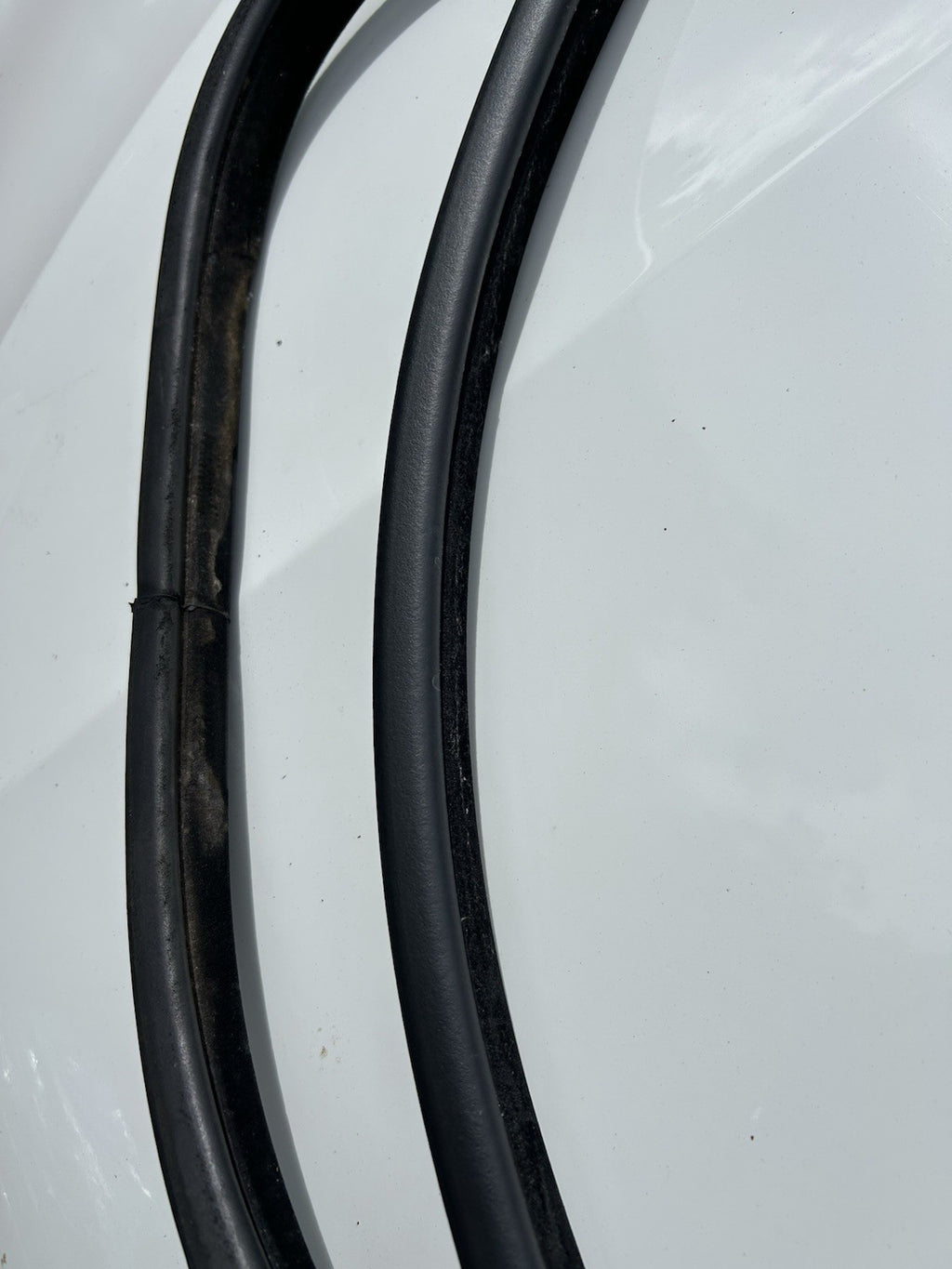 OEM BMW F15 X5 14-18 Left Rear LR Door Seal Gasket Weatherstrip 51727289689