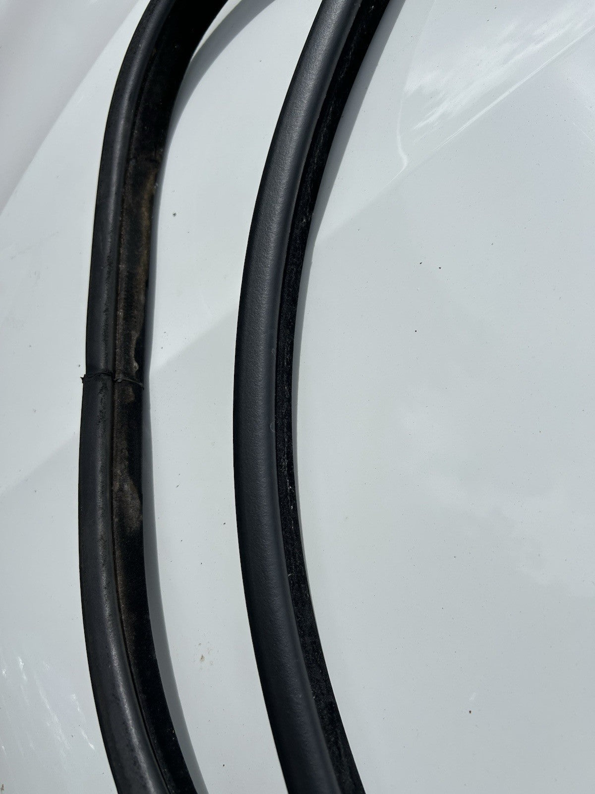 OEM BMW F15 X5 14-18 Left Rear LR Door Seal Gasket Weatherstrip 51727289689