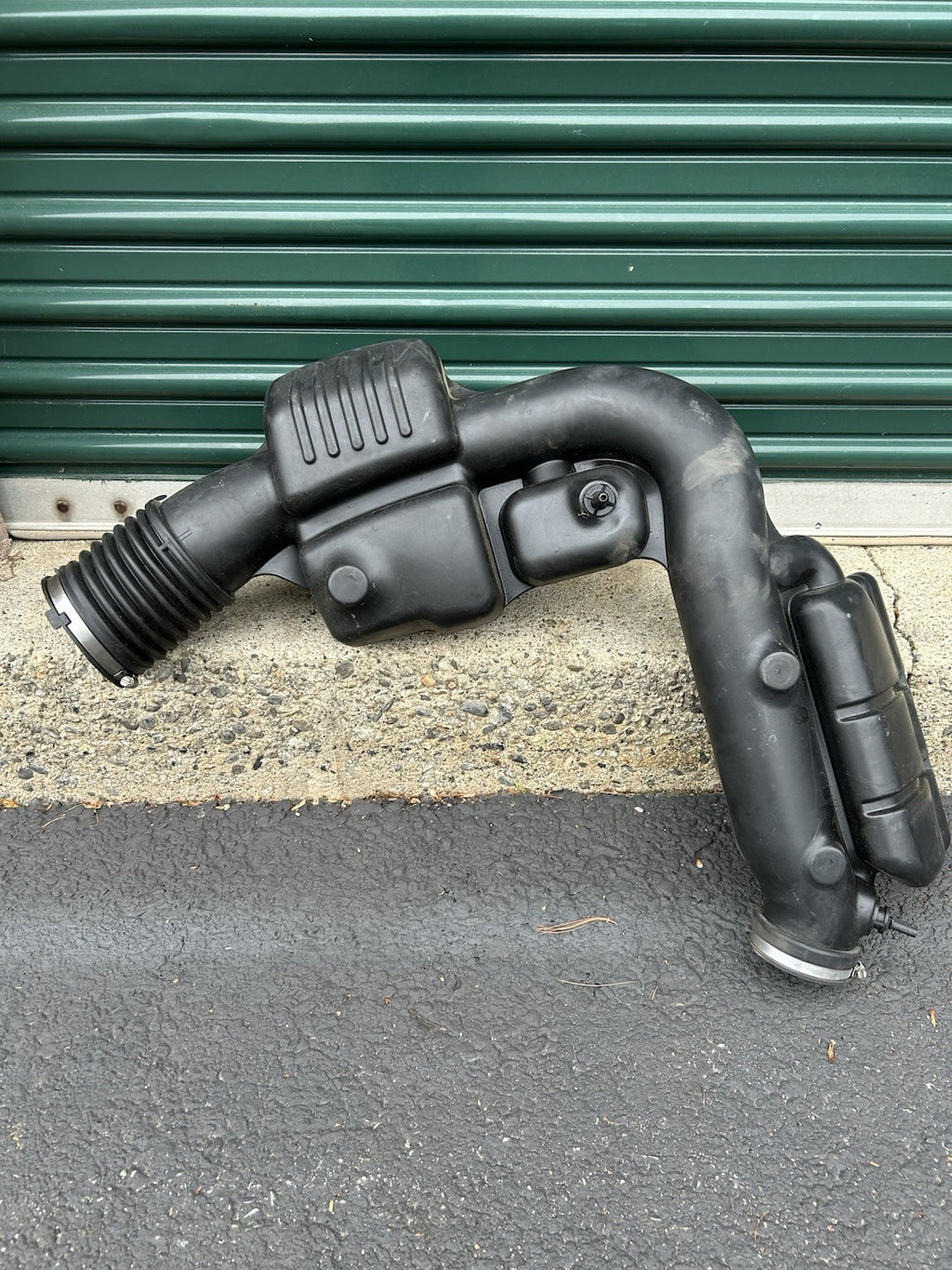 2011 - 2013 Dodge Durango Cherokee 3.6L Resonator Air Intake Tube OEM