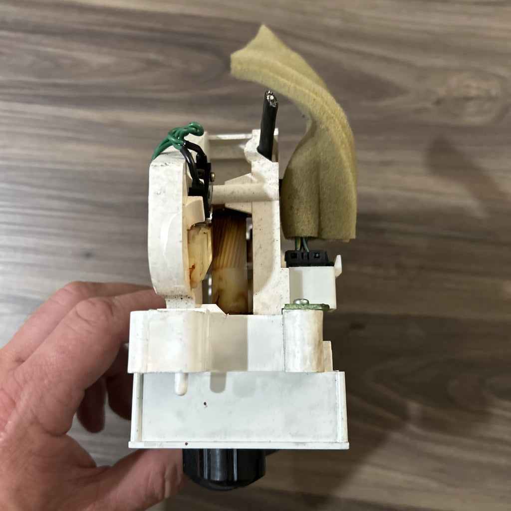 2001-04 Nissan Xterra Frontier Climate Heater AC Control Panel OEM 173-011-1160