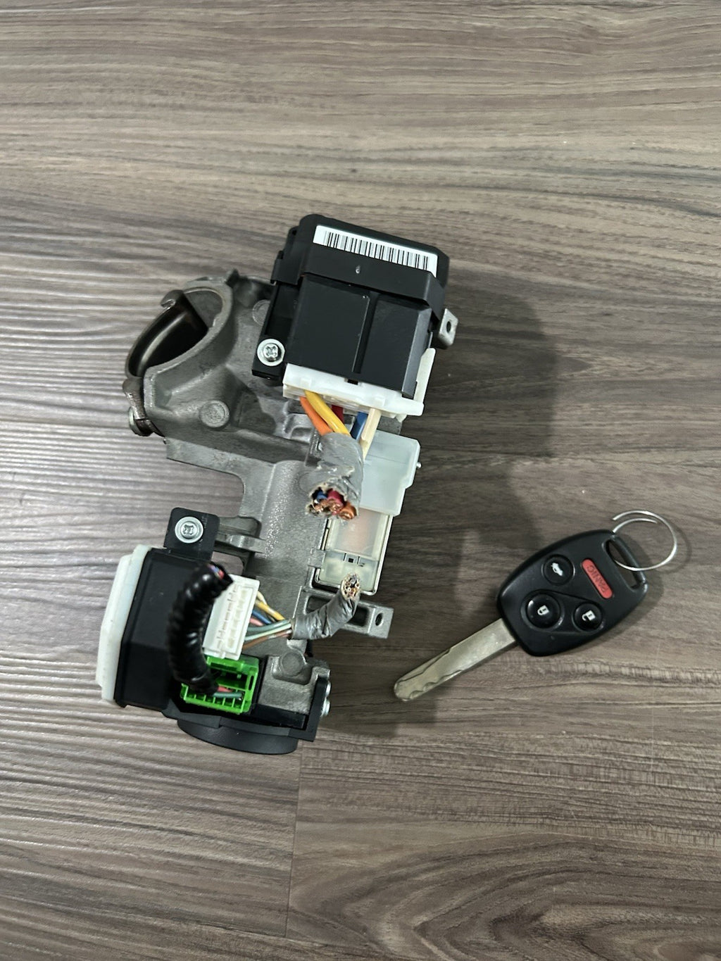 2008-2012 HONDA ACCORD Sedan Ignition Switch L w/ Key & Immobilizer