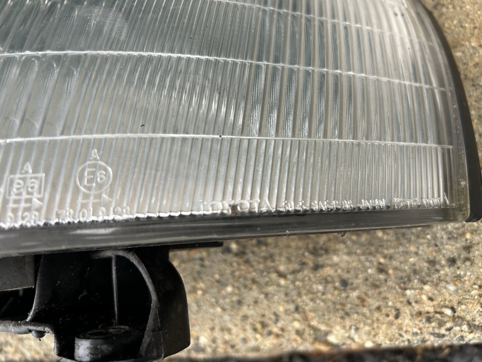 90-94 LEXUS LS400 DRIVER LEFT FULL HEADLIGHT LAMP ASSEMBLY OEM 228-74984