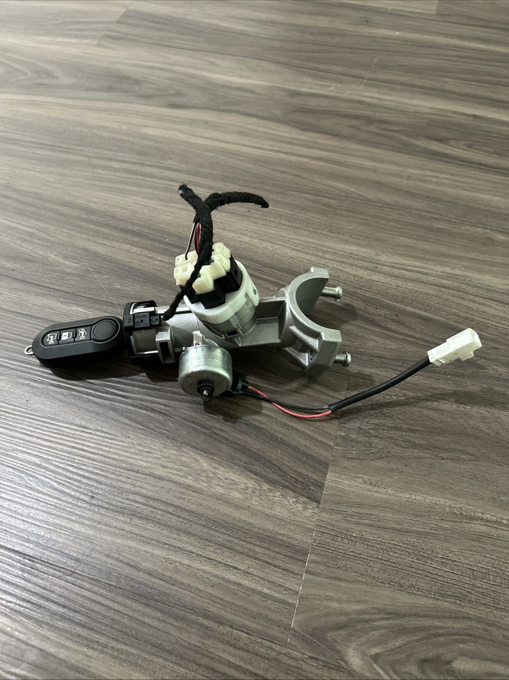 14-21 Dodge ProMaster 3.6L Ignition Switch Assembly with Key OEM P68257356AA