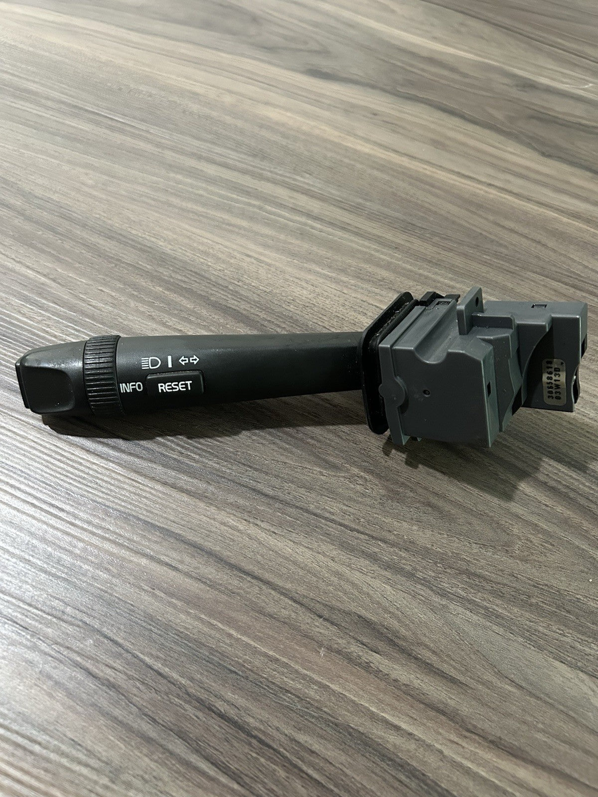 Volvo S60 S80 V70 XC70 XC90 turn signal computer high beam SWITCH 03 04 30658618