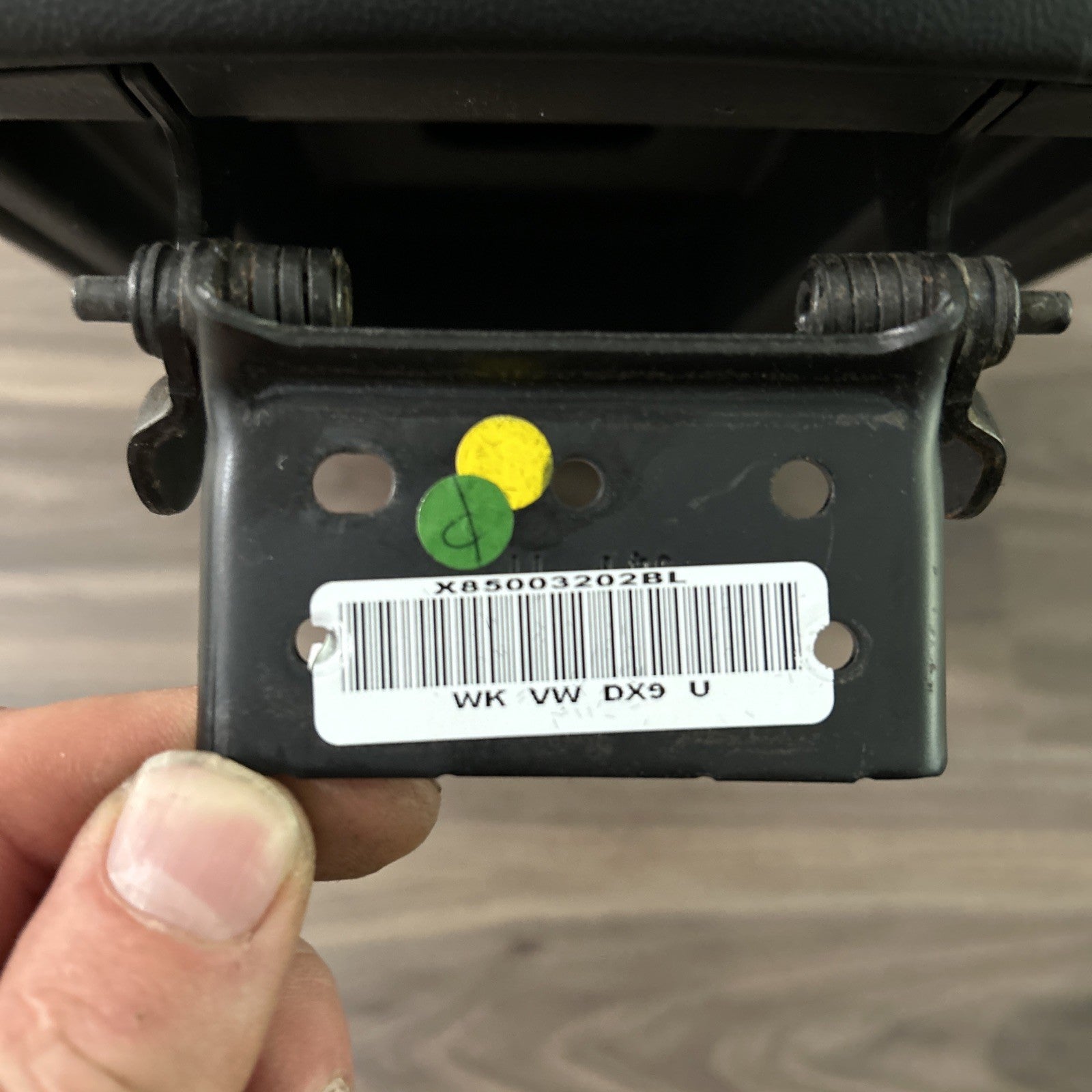 2011-2020 Jeep Grand Cherokee Center Console Lid LEATHER Arm Rest BLACK