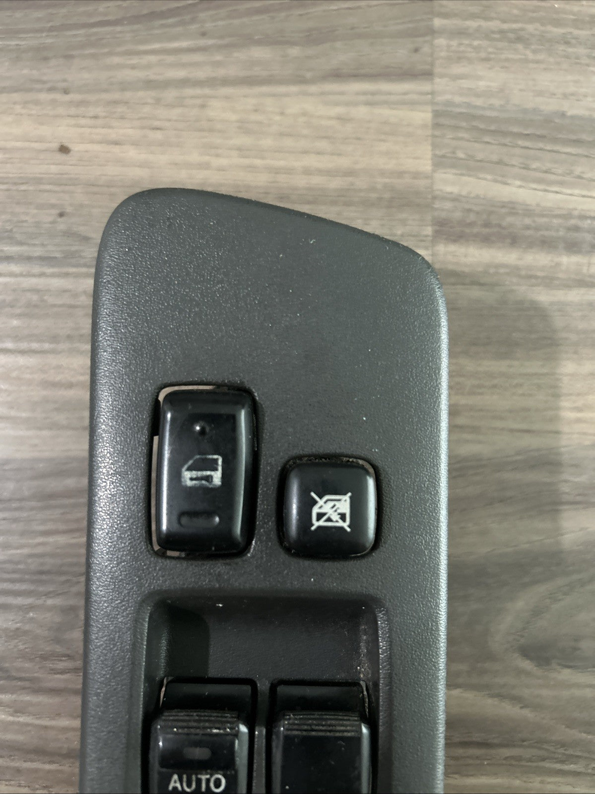 2001-2007 TOYOTA HIGHLANDER POWER MASTER CONTROL WINDOW SWITCH 84040-48121