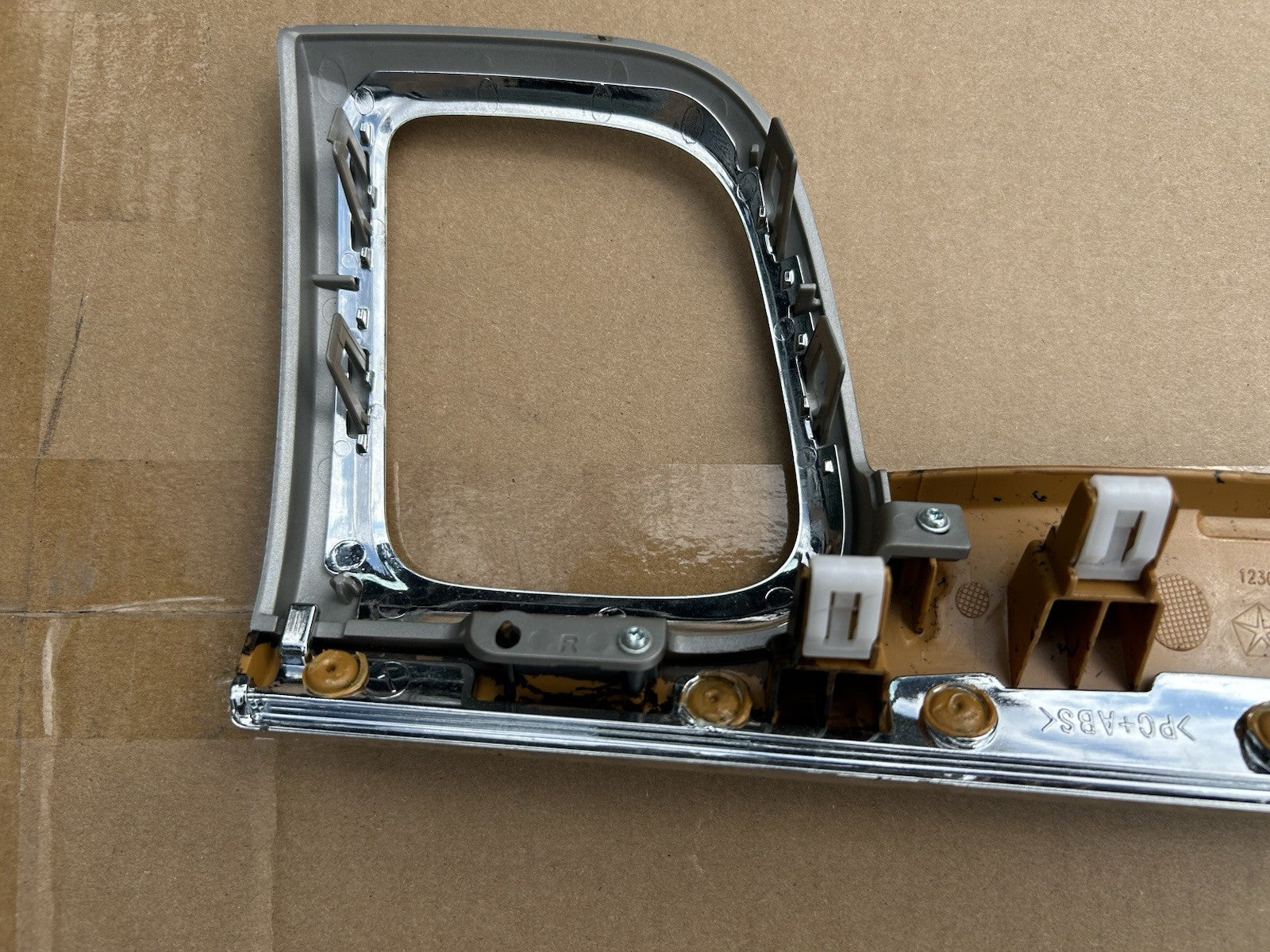 2014-2018 Jeep Grand Cherokee - Dash Right Bezel Molding Trim Air Vent OEM