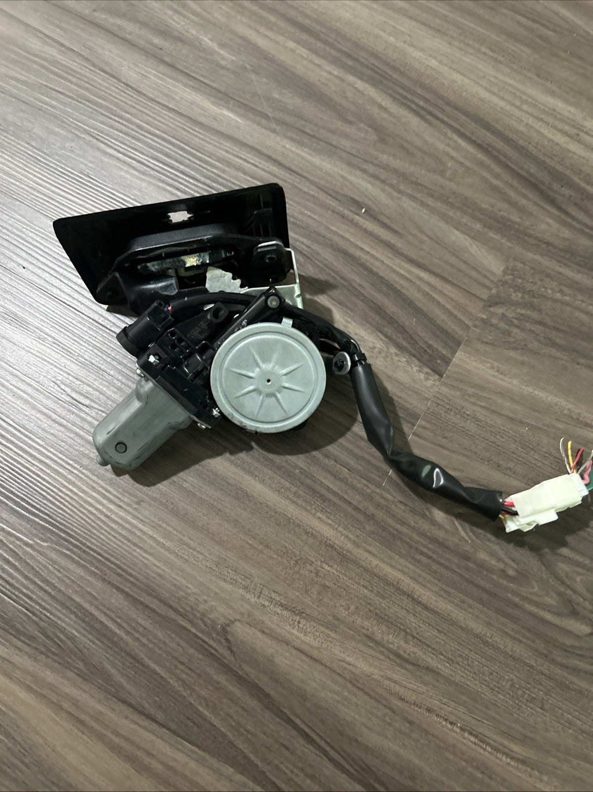 Lexus RX350 RX450H 2010-2015 Lift Gate Lock Latch Actuator 69350-0E031 Oem used