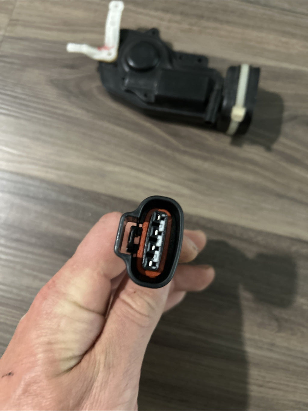 Door Lock Actuator For 2000-2003 Toyota Tundra Front Passenger Right Side OEM