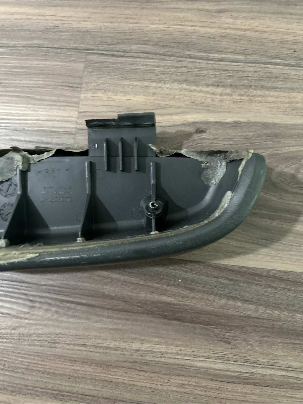 TAHOE SILVERADO ESCALADE YUKON SIERRA DRIVER LH DOOR ARMREST 1999-2002 *GRAPHITE