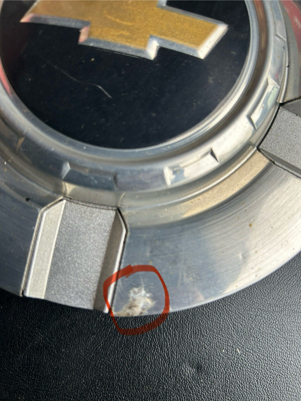 2008-2009 TAHOE Silverado Avalanche Suburban Center Cap Wheel Rim 9879561