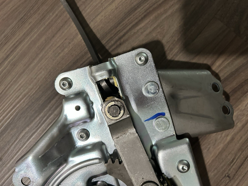 Lexus RX350 RX450h OEM Power Tail Lift Gate Trunk Door Pull Down Motor Actuator