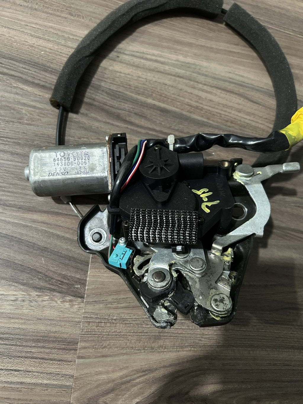 2007 - 11 Lexus GS350 REAR POWER TRUNK LATCH ACTUATOR MOTOR LOCK LID OEM