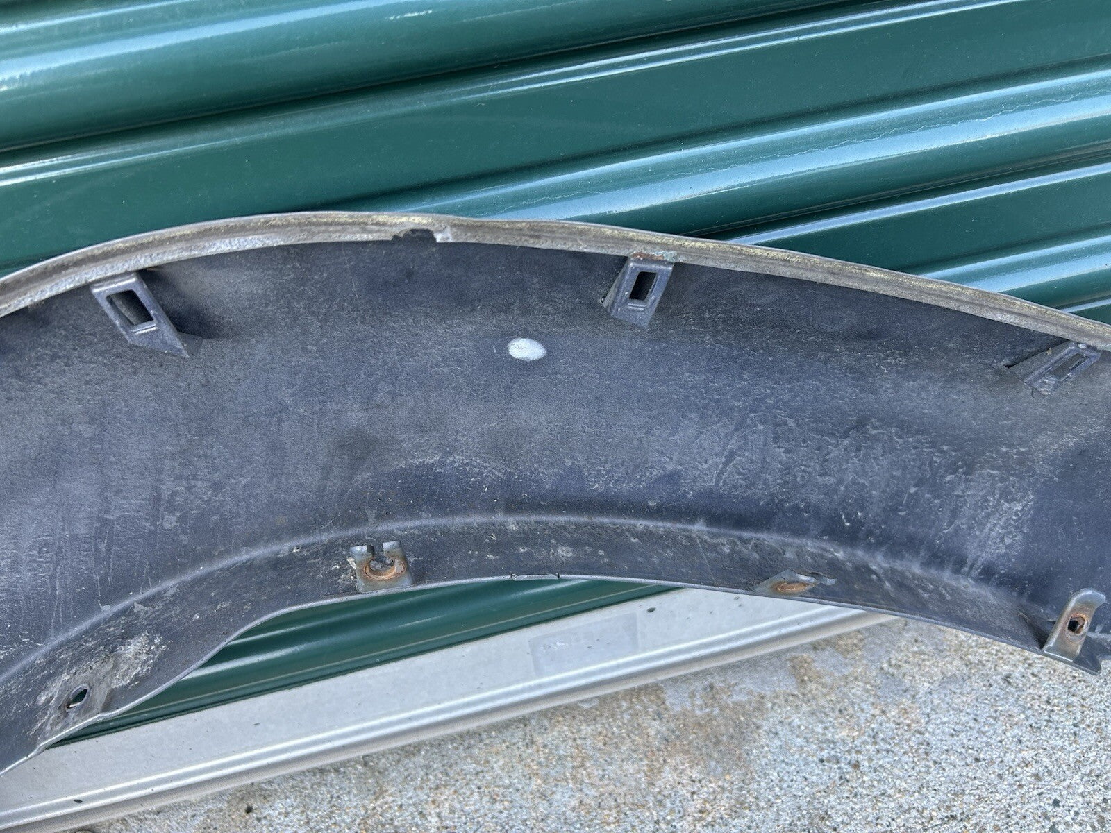 2001-2007 Toyota Sequoia Front Left Side Fender Flare Wheel Molding Colour 1C7