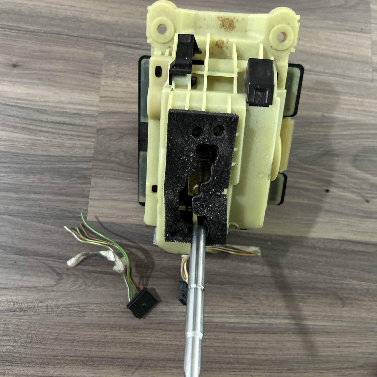 Mercedes-Benz W211 E-class Floor Gear Box Shift Shifter Gear Selector OEM