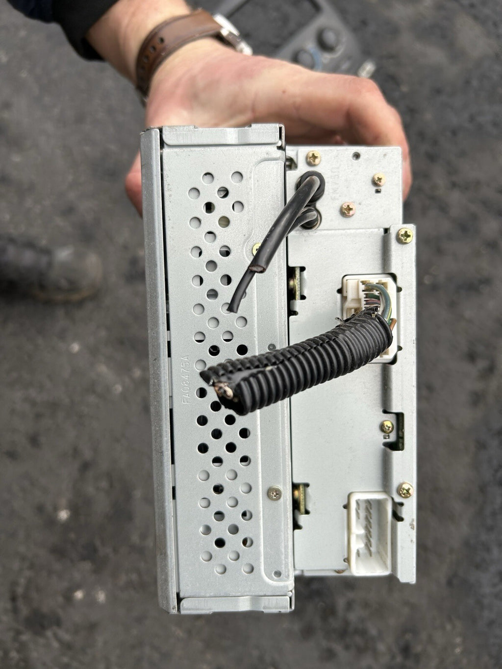 2001-2002 4Runner Sequoia Tundra Camry stereo JBL 86120-08130 Toyota A56817