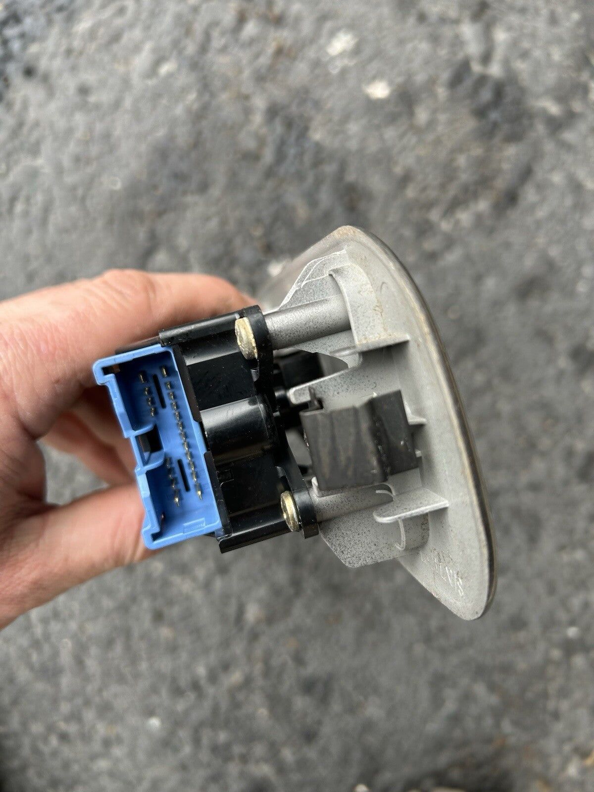 Right Front Door Switch Driver's Master Fits 2001-2004 TOYOTA SEQUOIA OEM 22084