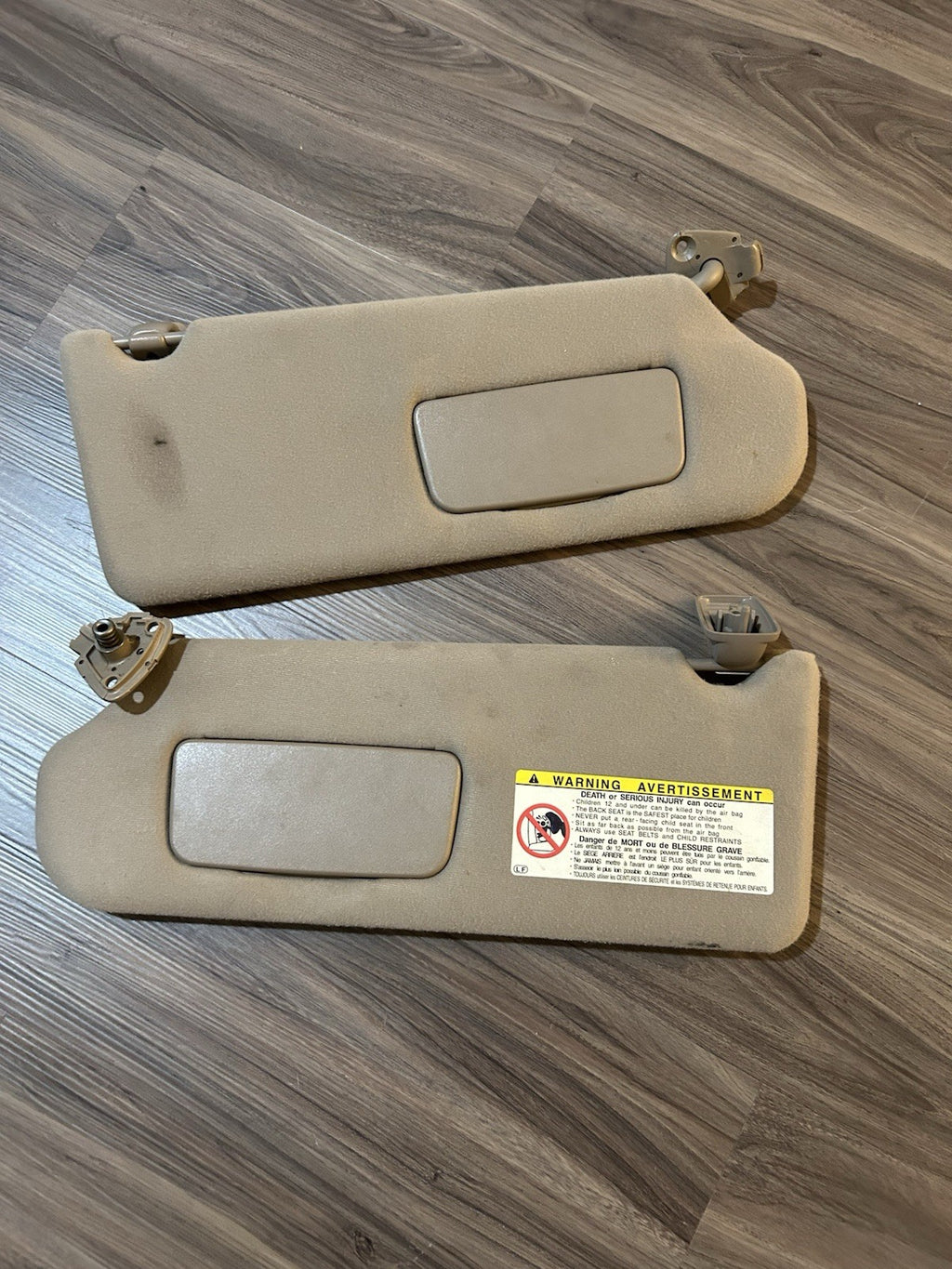 2000-2006 Toyota Tundra Sequoia DRIVER PASSENGER Left Right Sun Visor  OEM Beige