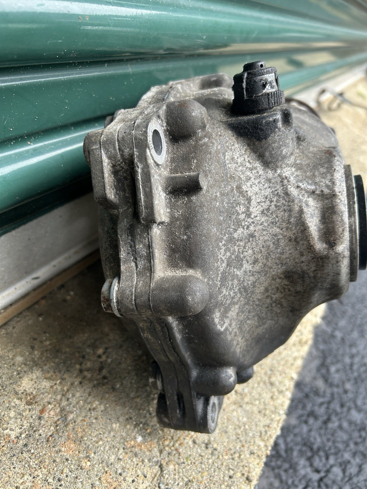 2006-2011 BMW 325Xi 328Xi Front Differential Carrier Diff 3.91 Ratio OEM Used