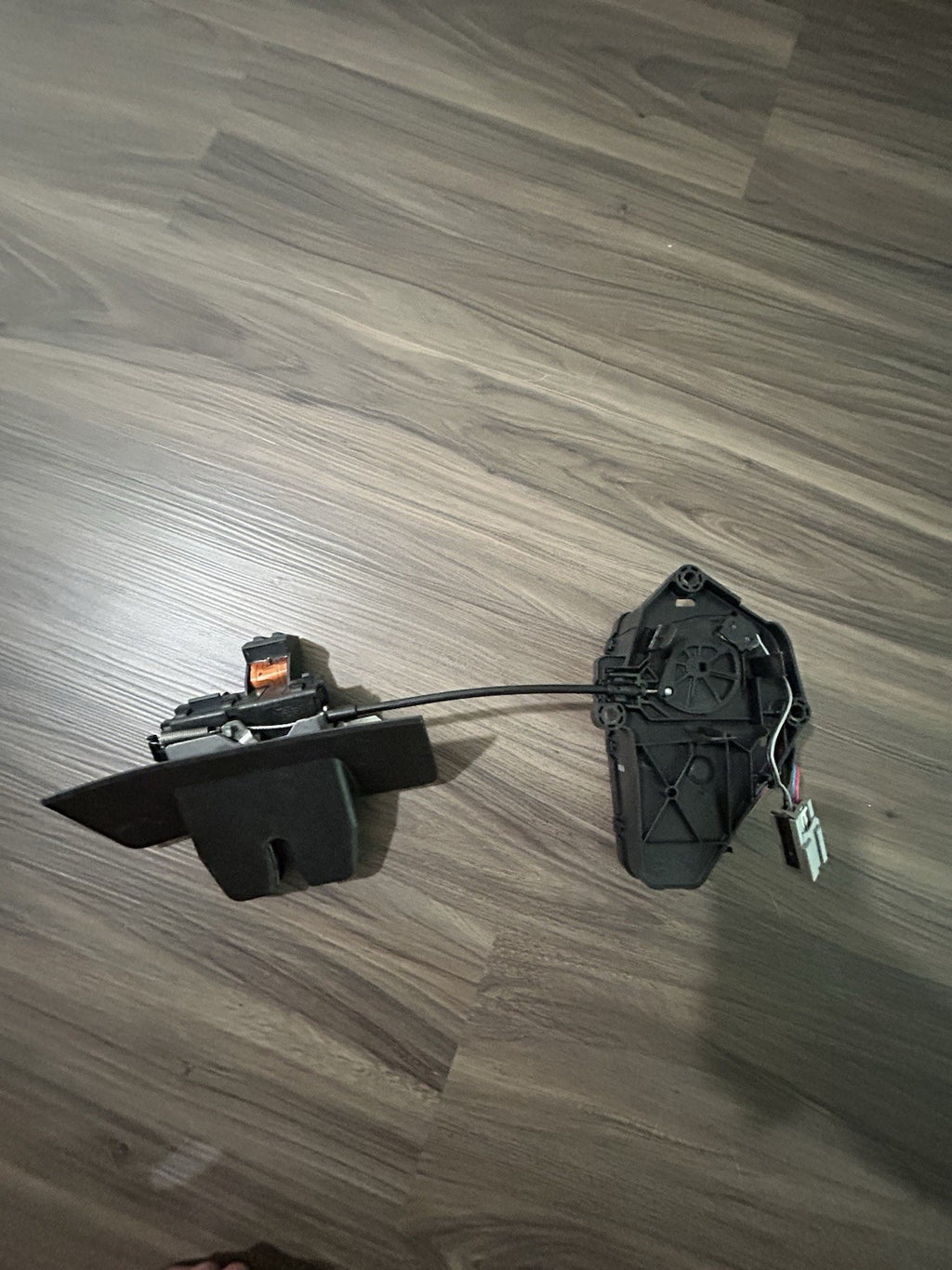 2010-2016 VOLVO XC60 REAR GATE TRUNK LID LOCK LATCH RELEASE CONTROL MODULE OEM