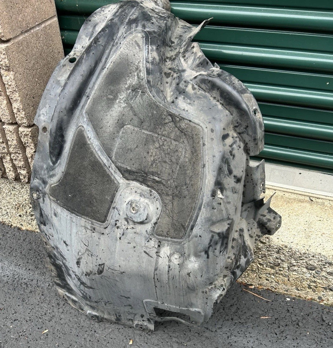 2014-2018 BMW X5 F15  FRONT RIGHT SIDE FENDER LINER FORWARD SPLASH SHIELD OEM