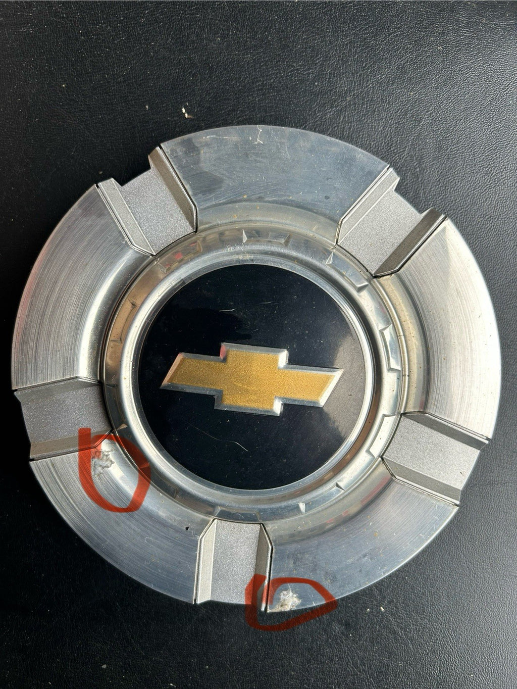 2008-2009 TAHOE Silverado Avalanche Suburban Center Cap Wheel Rim 9879561