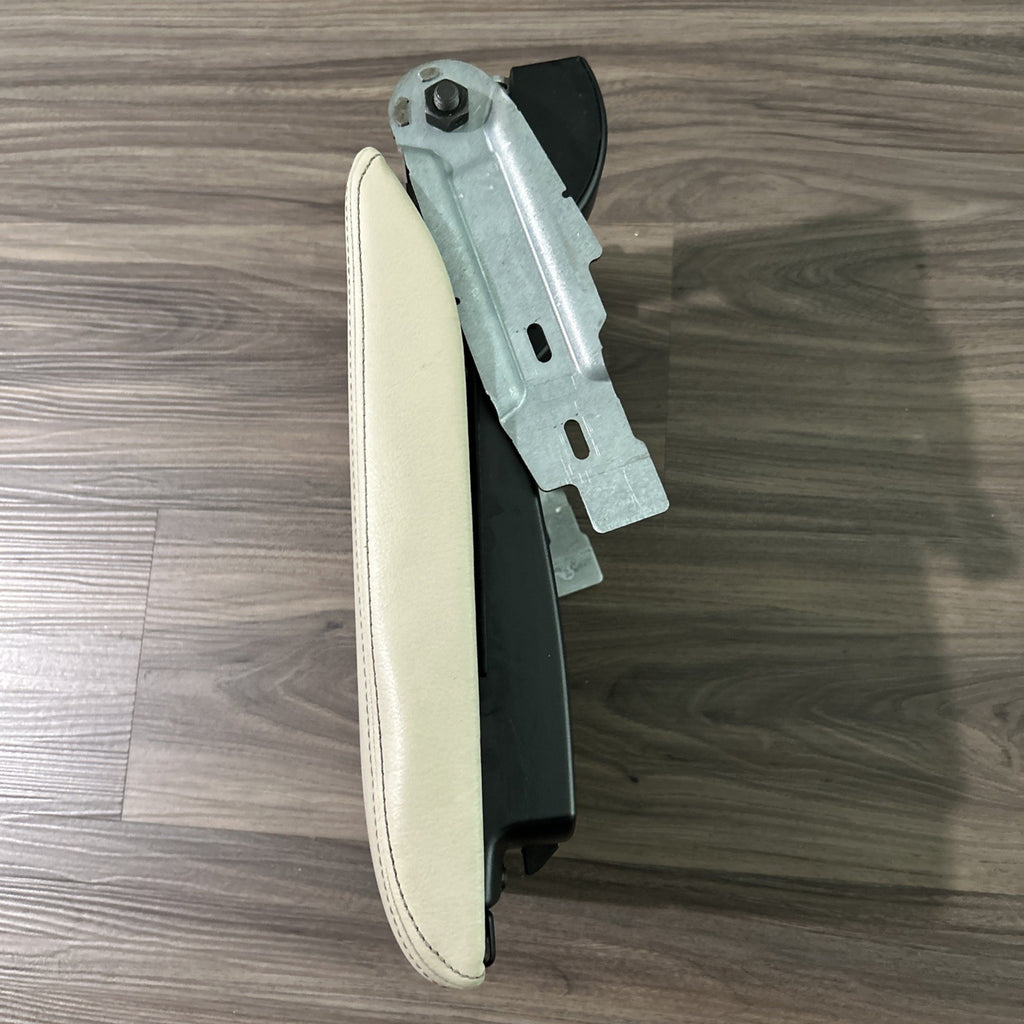 2011-2018 Volkswagen Touareg CENTER CONSOLE LID ARM REST DUAL MIDDLE OEM LEATHER