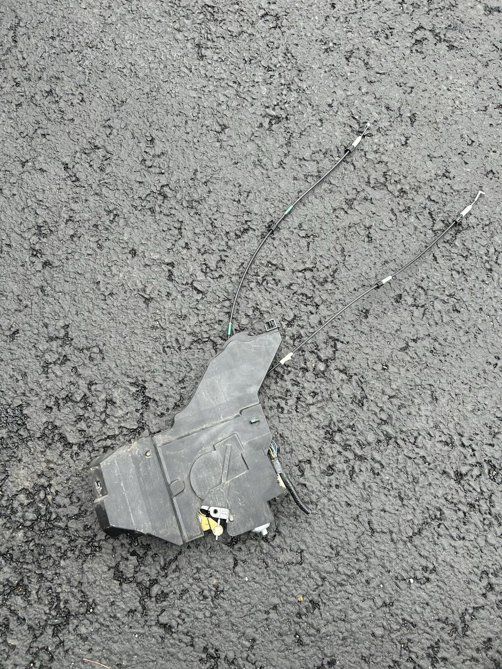 2005 - 2010 HONDA ODYSSEY Sliding Door Lock Latch Actuator Rear Right RH OEM