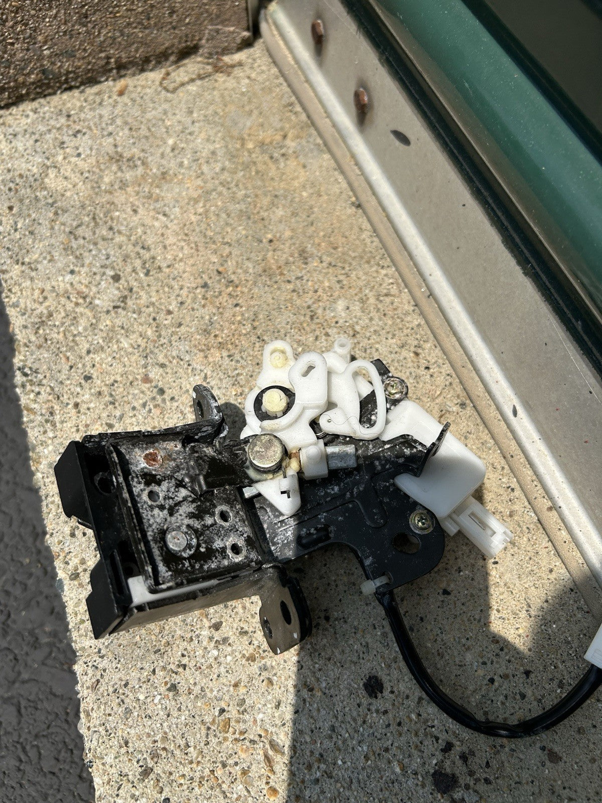 2004-2009 Mazda 3 Hatchback Rear Trunk Liftgate Latch Lock Actuator Assembly OEM