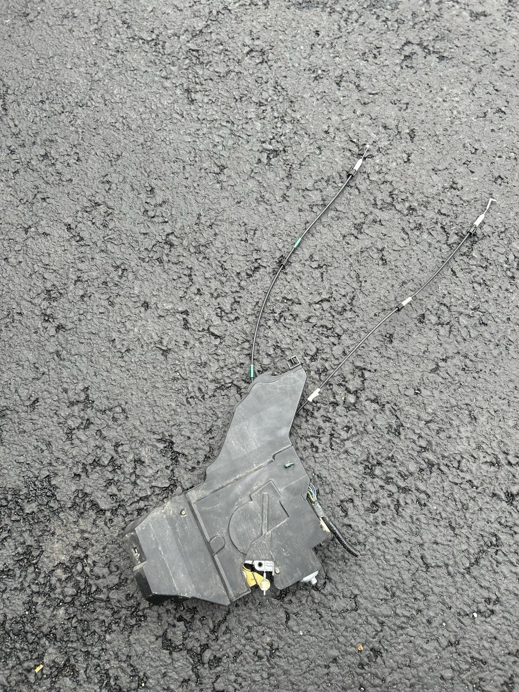 2005 - 2010 HONDA ODYSSEY Sliding Door Lock Latch Actuator Rear Right RH OEM