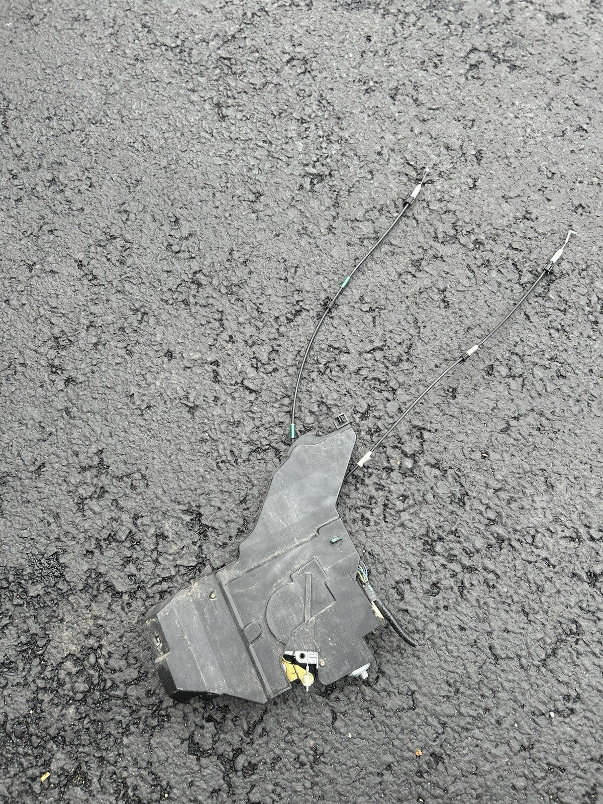 2005 - 2010 HONDA ODYSSEY Sliding Door Lock Latch Actuator Rear Right RH OEM