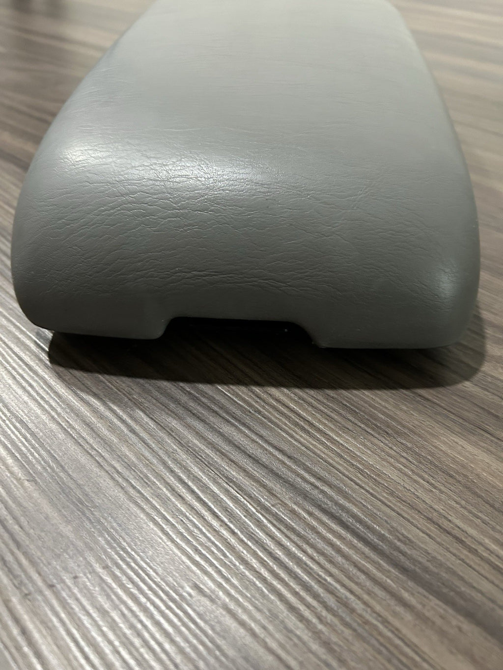 2000-2004 Toyota Avalon Console Lid Arm Rest Armrest Center Console Gray OEM