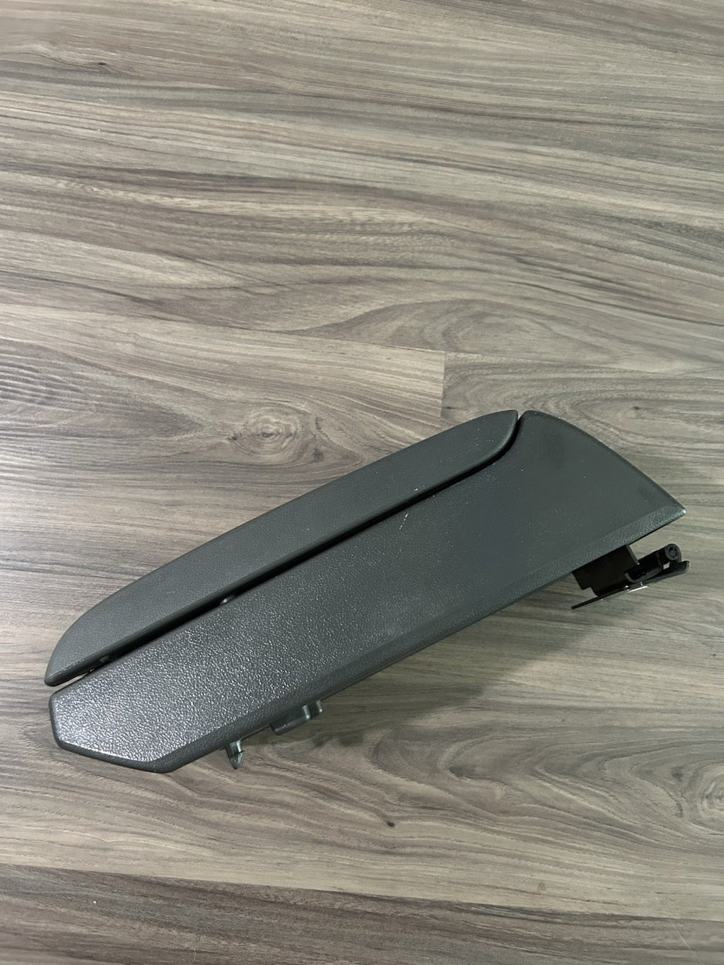 2004-2012 CHEVY COLORADO GMC CANYON OEM CENTER CONSOLE LID LS LT 04-12 Gray