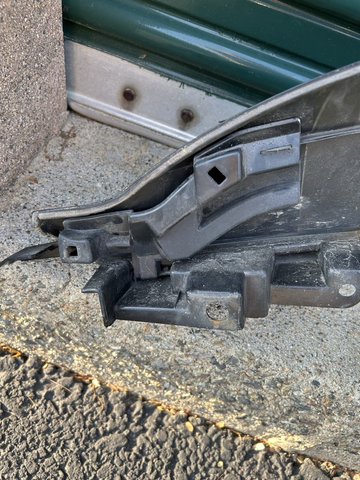 03-09 LEXUS GX470 FRONT RIGHT  FENDER FLARE TRIM MOLDING COVER BLACK 202