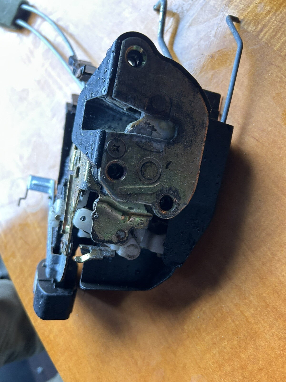 2001-2007 Toyota Sequoia Front Passenger Right Door Latch Lock Actuator OEM