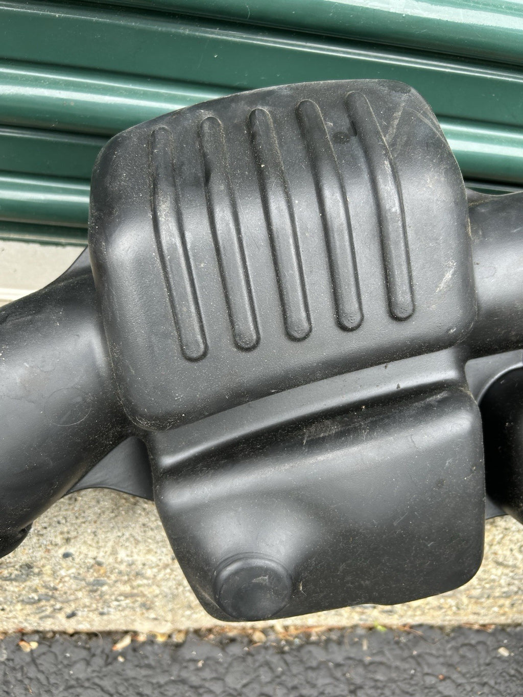 2011 - 2013 Dodge Durango Cherokee 3.6L Resonator Air Intake Tube OEM