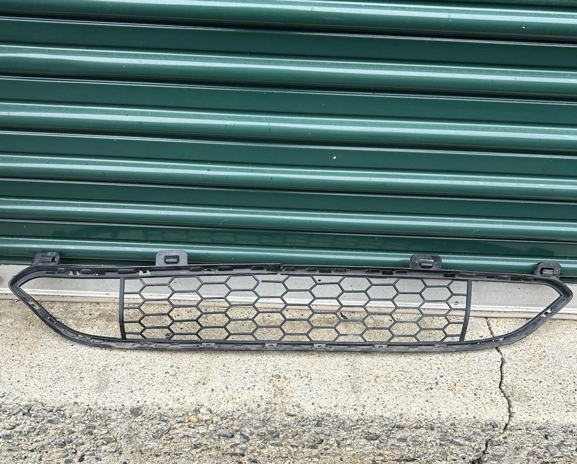 14-18 BMW X5 F15 FRONT BUMPER LOWER CENTER M-AERO GRILLE w/o ADAPTIVE CRUISE