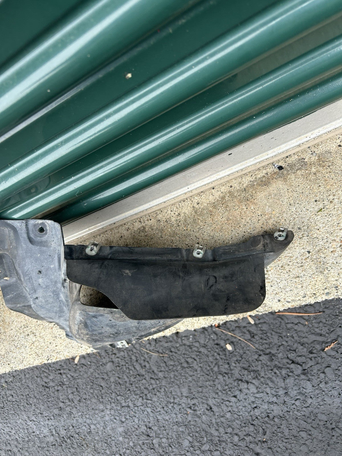 FRONT Right PASSEN FENDER LINER SPLASH SHIELD 7304046 BMW F15 X5 (2014-2018) OEM