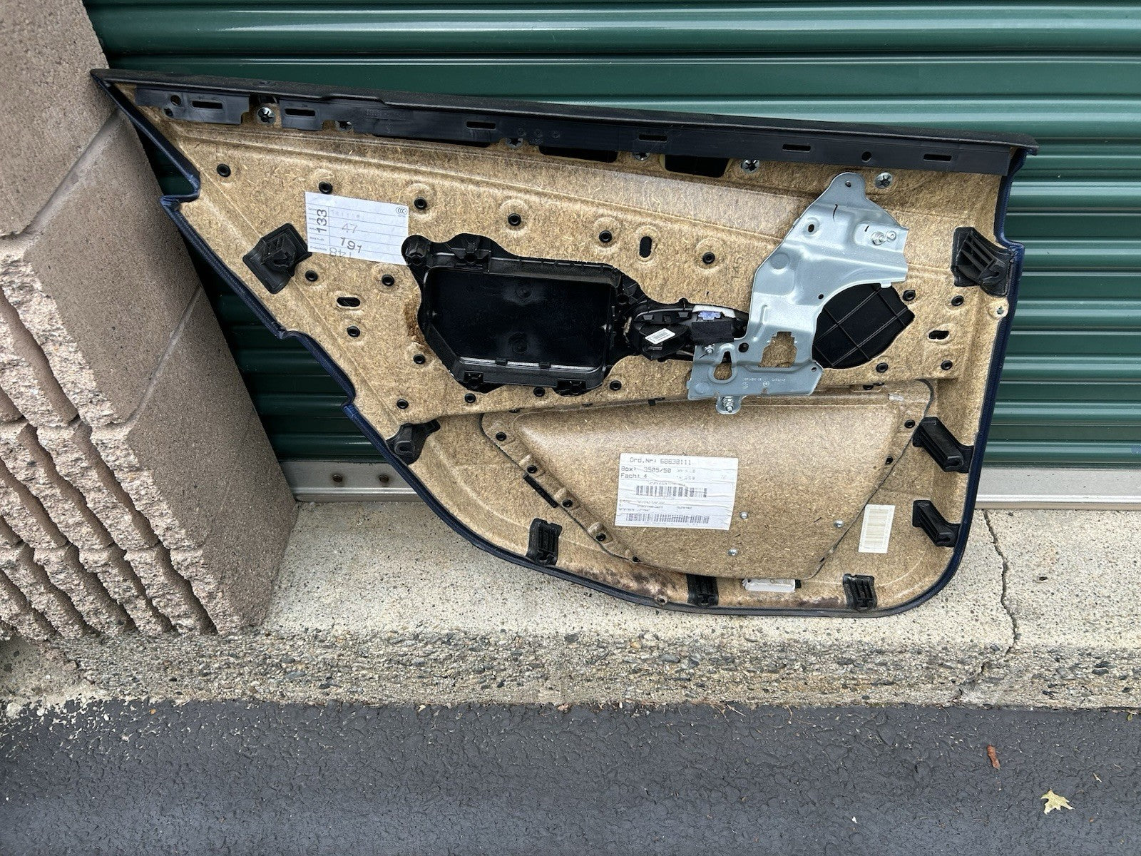 BMW E60/E61 5-Series Rear Right Door Panel Dakota Naturbraun 51427233332