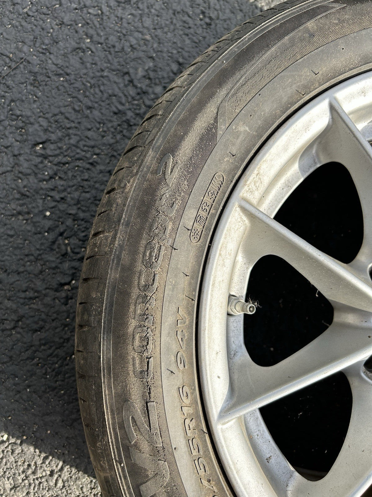 BMW 3 SERIES E90 E91 E92 16 INCH ALLOY WHEEL WITH TIRE SILVER 205 /55 / 16  OEM