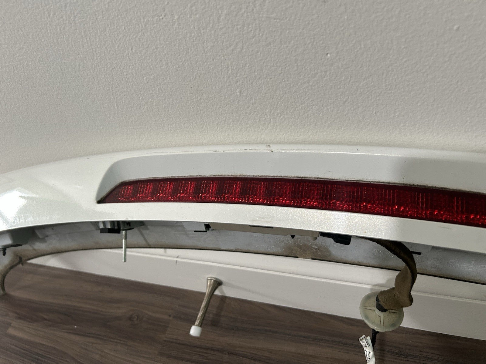 MAZDA CX-9 CX9 REAR LIFT GATE SPOILER THIRD BRAKE LIGHT  2007-2015 OEM White 34K