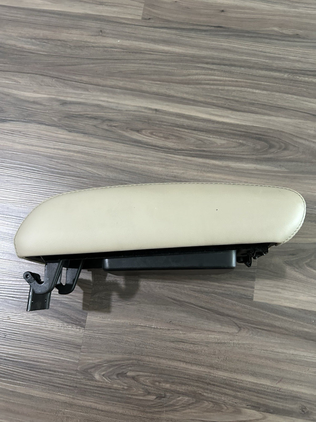 14-21 Grand Cherokee Beige LT Frost Leather Console Arm Rest Armrest Lid Pad OEM