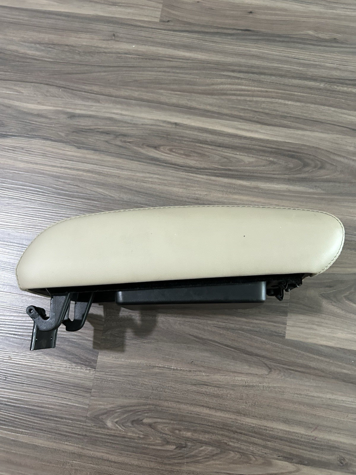 14-21 Grand Cherokee Beige LT Frost Leather Console Arm Rest Armrest Lid Pad OEM