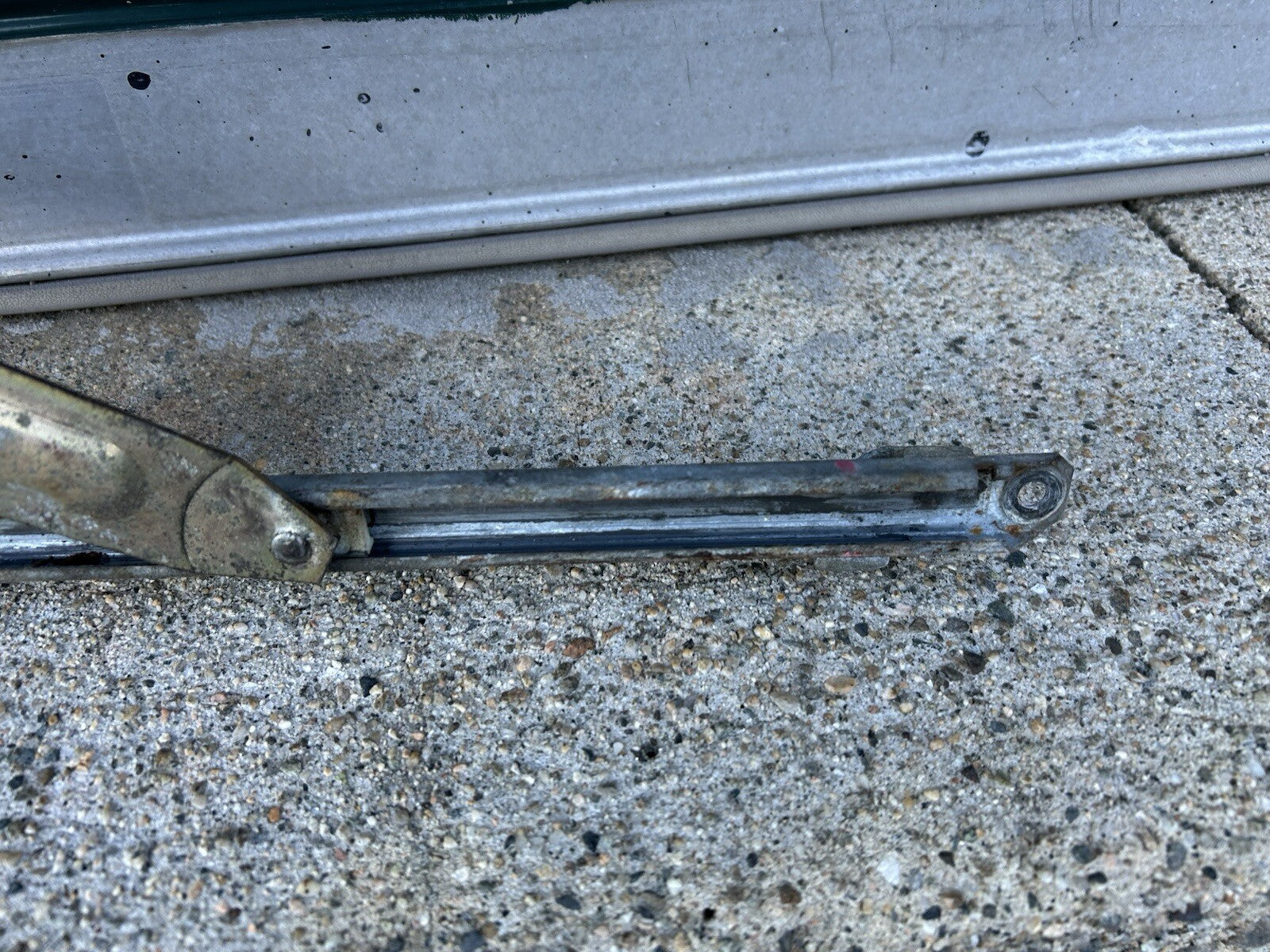 2001-2007 Toyota Sequoia Tundra Driver Left Fr Door Window Regulator and Motor