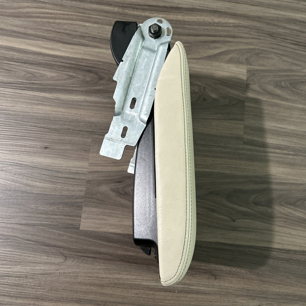 2011-2018 Volkswagen Touareg CENTER CONSOLE LID ARM REST DUAL MIDDLE OEM LEATHER